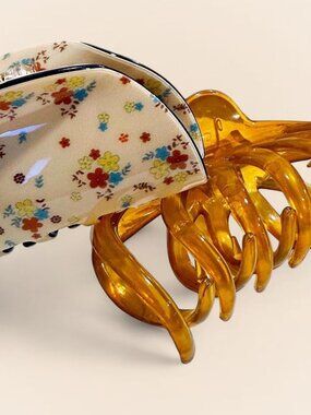 Two Piece Floral Claw Clip Set
